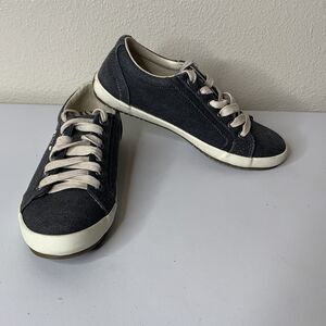 Taos Star Low Top Sneakers Lace Up Shoes Women’s Size 6 Dark Blue